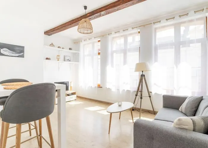 Spacieux Et Fonctionnel - Centre 아파트